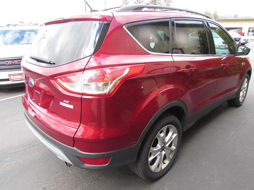 Ruby Red Tinted Clearcoat 2013 Ford Escape SE