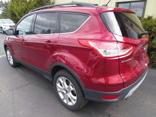 Ruby Red Tinted Clearcoat 2013 Ford Escape SE