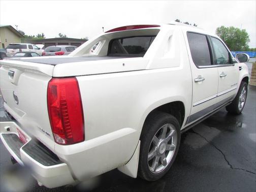 2011 Cadillac Escalade EXT Premium