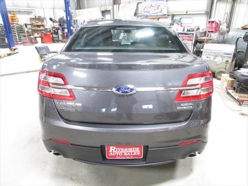 2015 Ford Taurus SEL