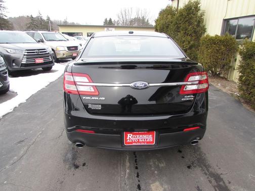 2016 Ford Taurus SEL