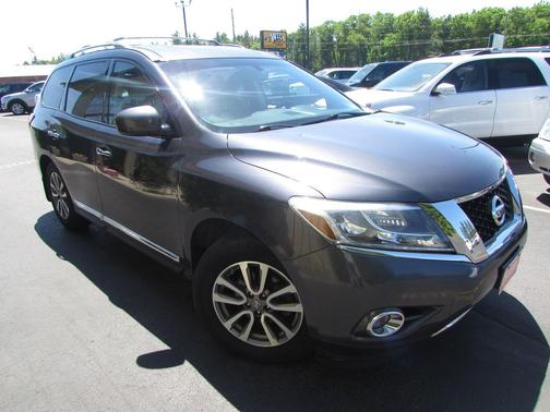 Grey 2013 Nissan Pathfinder SL