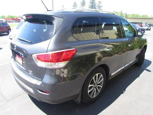 Grey 2013 Nissan Pathfinder SL