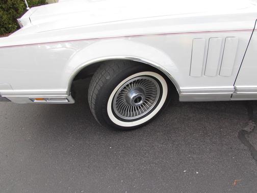 1979 Lincoln Mark V Base