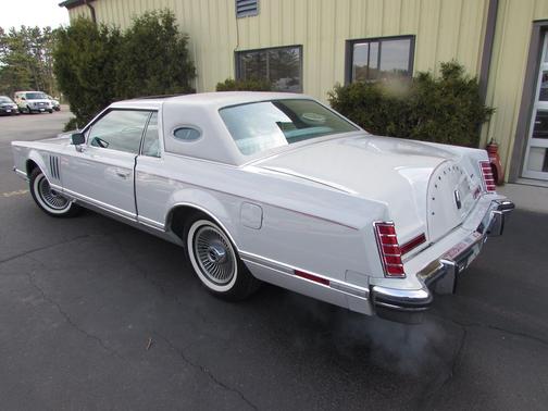 1979 Lincoln Mark V Base