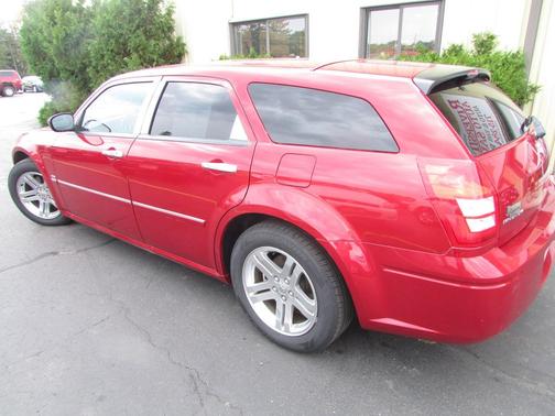 2005 Dodge Magnum RT