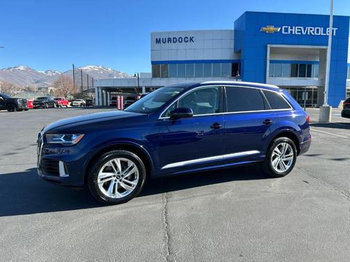 2022 Audi Q7 55 Premium Plus