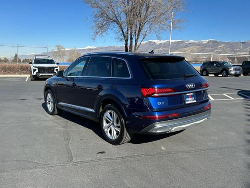 2022 Audi Q7 55 Premium Plus
