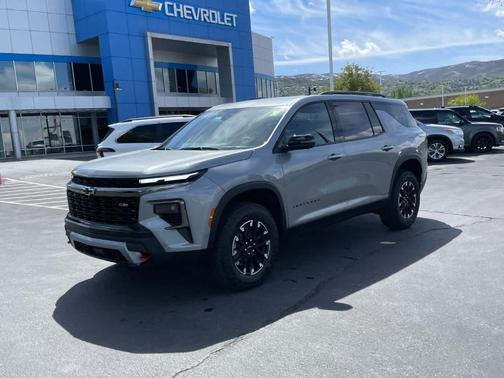 Sterling Gray Metallic 2026 Chevrolet Traverse Z71