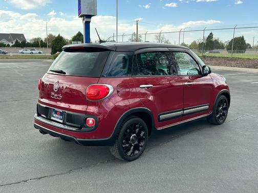Deep Lava Red Pearl 2015 FIAT 500L Trekking