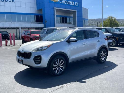 Sparkling Silver 2017 Kia Sportage EX