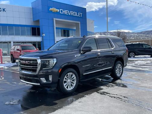 2023 GMC Yukon SLT