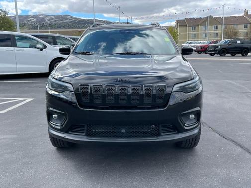 Diamond Black 2022 Jeep Cherokee X
