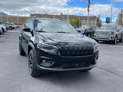 Diamond Black 2022 Jeep Cherokee X