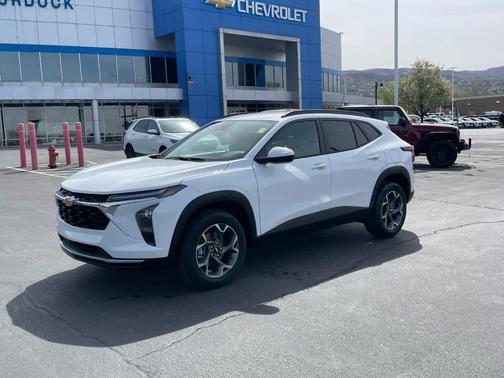 Summit White 2026 Chevrolet Trax LT