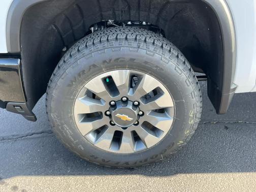 2026 Chevrolet Silverado 2500 Custom