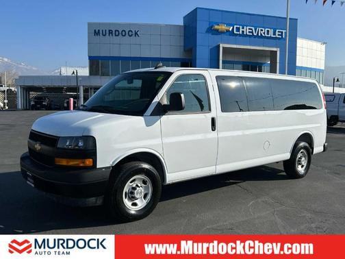 2025 Chevrolet Express 3500 LS