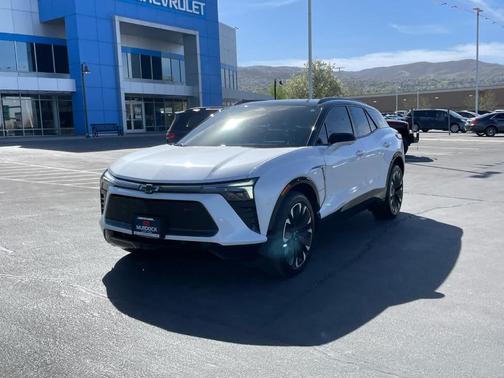 Iridescent Pearl Tricoat 2025 Chevrolet Blazer EV AWD RS