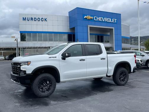 Summit White 2026 Chevrolet Silverado 3500 LT