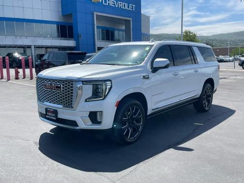 2023 GMC Yukon XL Denali