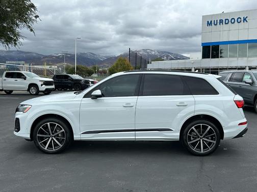 2025 Audi Q7 45 Premium Plus