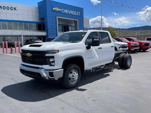2025 Chevrolet Silverado 3500 WT