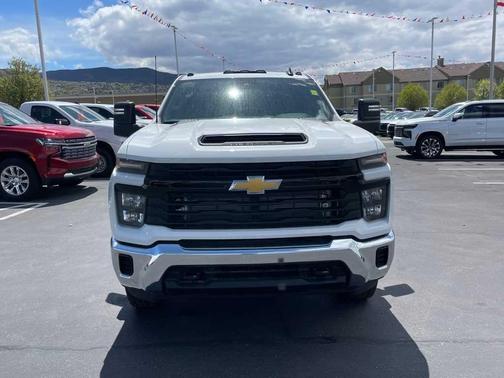 2025 Chevrolet Silverado 3500 WT