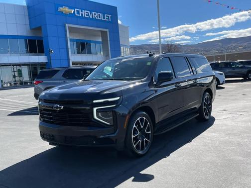 2025 Chevrolet Suburban RST