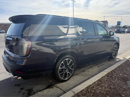 2025 Chevrolet Suburban RST