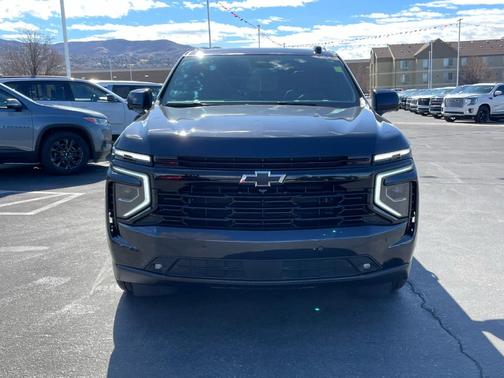 2025 Chevrolet Suburban RST