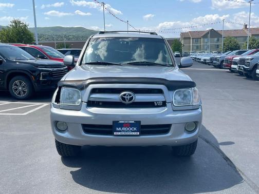 2005 Toyota Sequoia SR5