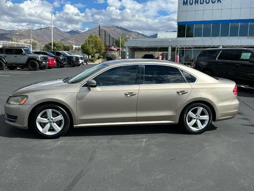 2015 Volkswagen Passat 1.8T Auto SE