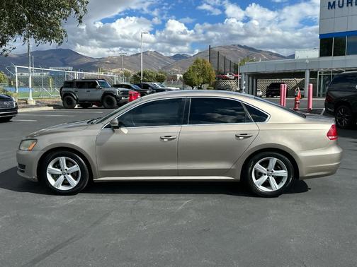 2015 Volkswagen Passat 1.8T Auto SE