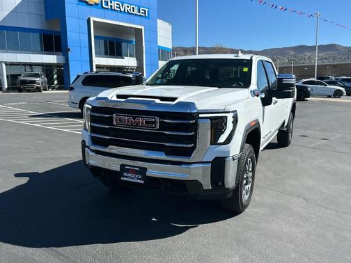 2025 GMC Sierra 3500 SLT
