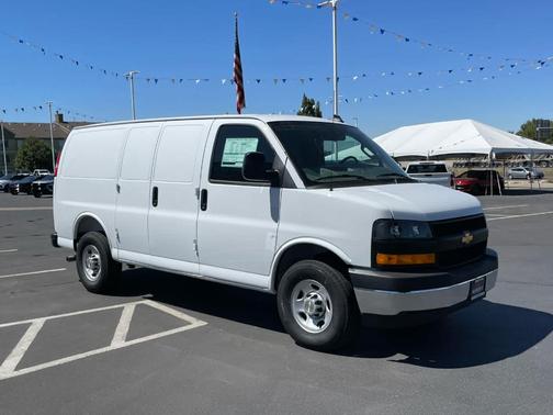 2025 Chevrolet Express 2500 Work Van