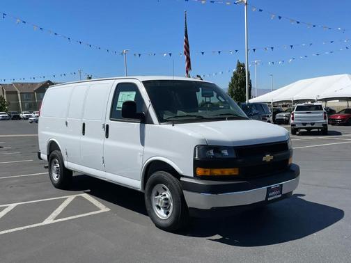 2025 Chevrolet Express 2500 Work Van