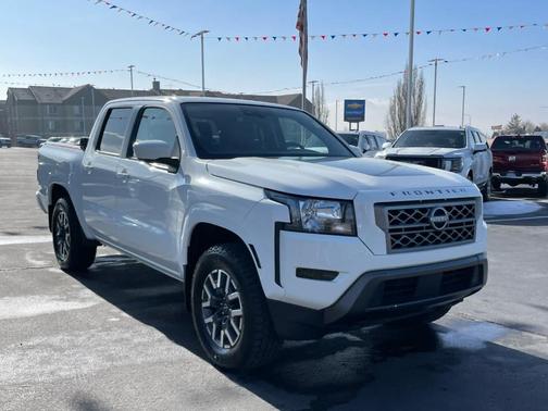 2022 Nissan Frontier SV