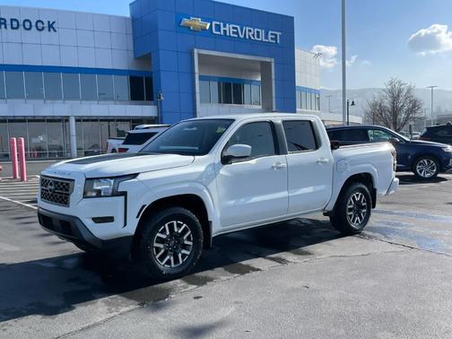 2022 Nissan Frontier SV