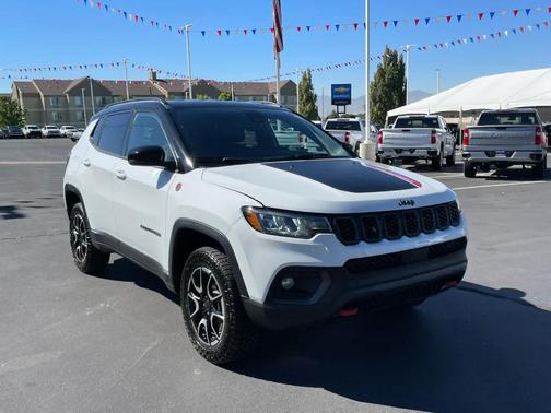 2025 Jeep Compass Trailhawk