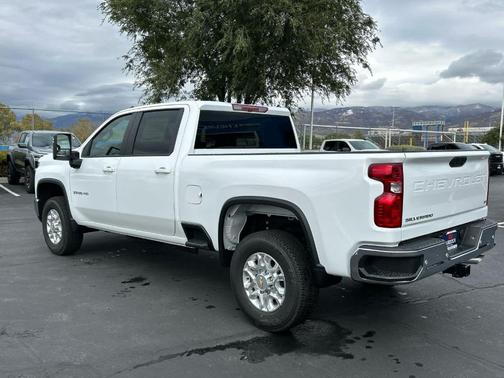 2026 Chevrolet Silverado 3500 LT
