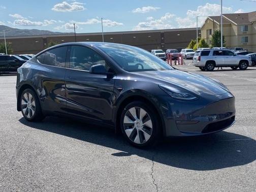 Photo 3 of 25 of 2021 Tesla Model Y Long Range