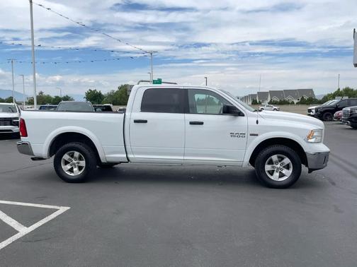 2017 RAM 1500 SLT