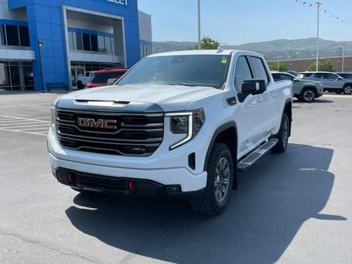 2024 GMC Sierra 1500 AT4
