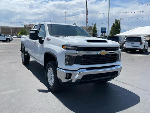 2025 Chevrolet Silverado 3500 LT