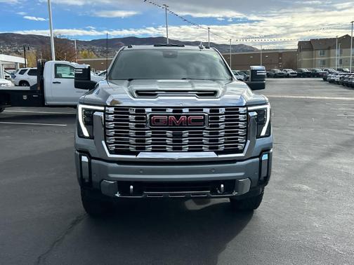 2025 GMC Sierra 3500 Denali