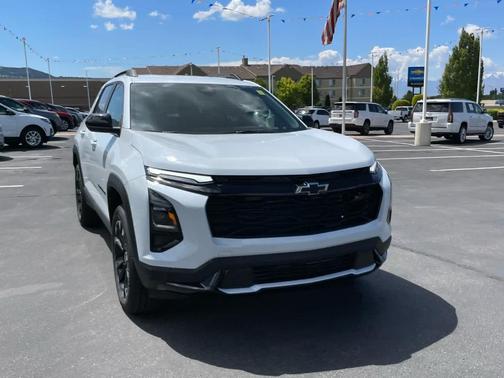 Polar White 2026 Chevrolet Equinox RS