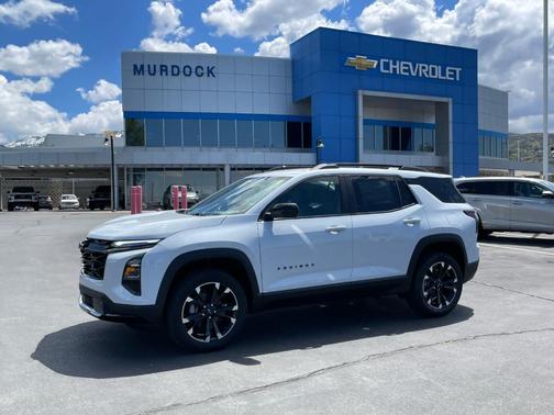 Polar White 2026 Chevrolet Equinox RS