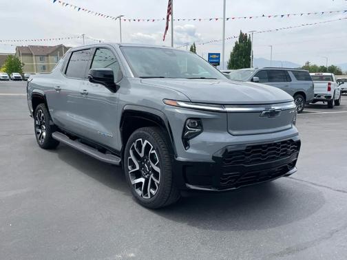 2025 Chevrolet Silverado EV RST