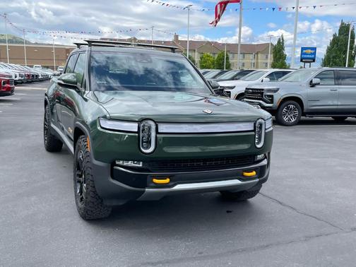 2022 Rivian R1T Adventure Package