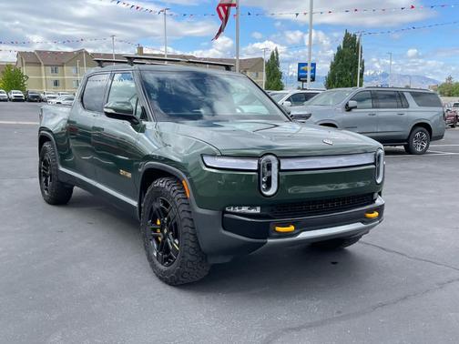 2022 Rivian R1T Adventure Package